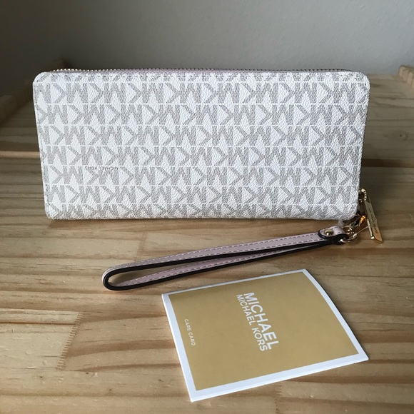 Michael Kors Wallet🎈🎈 - Picture 3 of 7